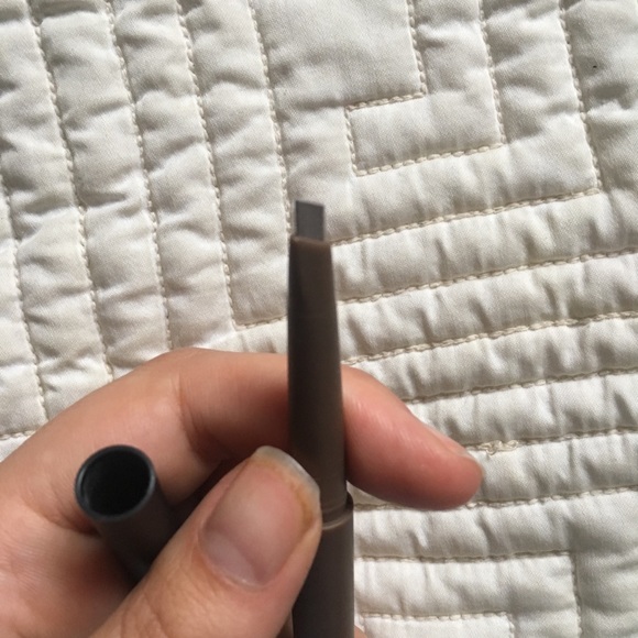 MAC brow sculpt brow pencil (new!) in CORK - Picture 4 of 4